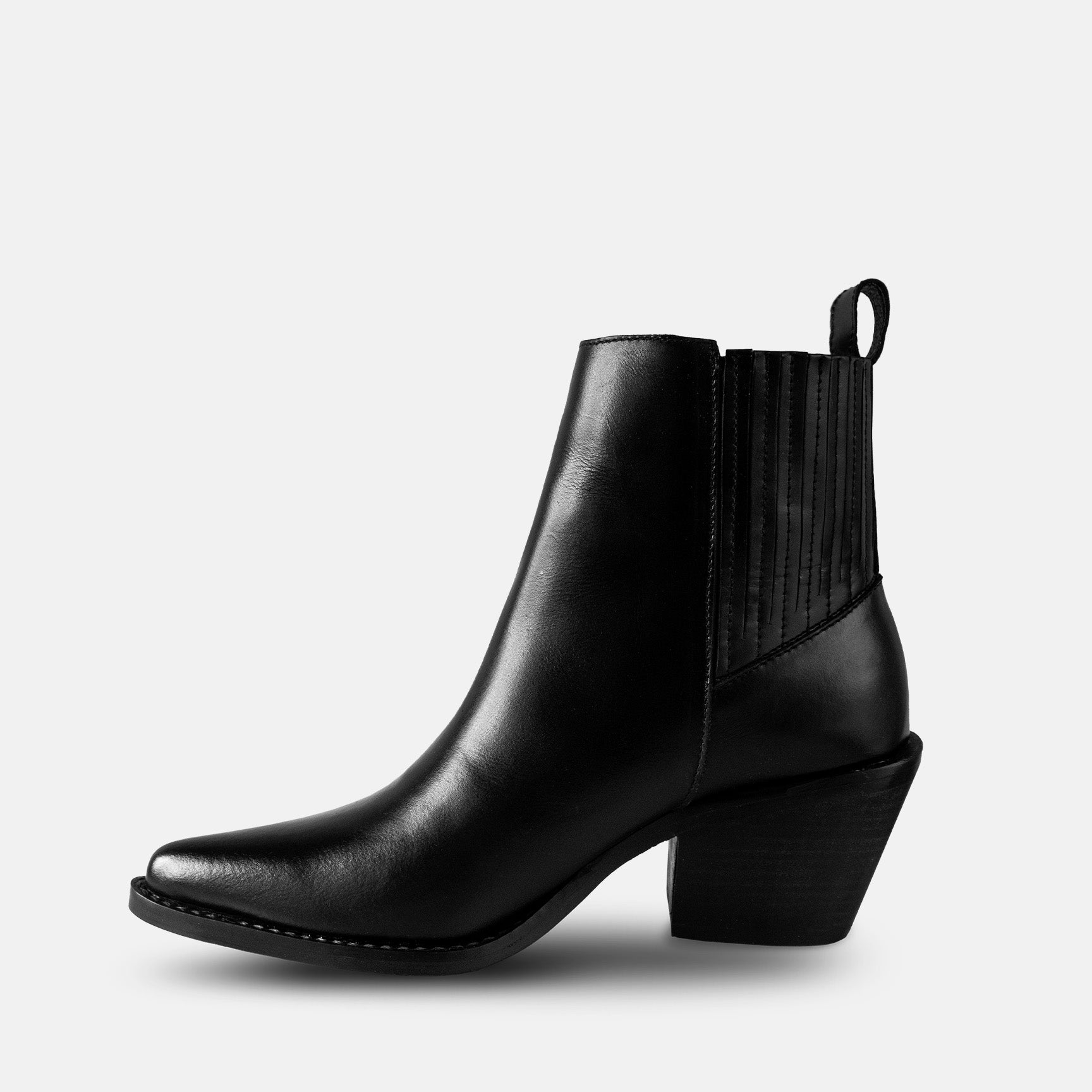 botas negro botas en tendencia botas botin en tendencia botas de moda cowboyboots botin negro botin Estilo y comodidad Moda femenina Últimas tendencias Durabilidad Hecho en México Confección de alta calidad botas de cuero mujer botas de moda botas para mujer de moda botas bala di gala